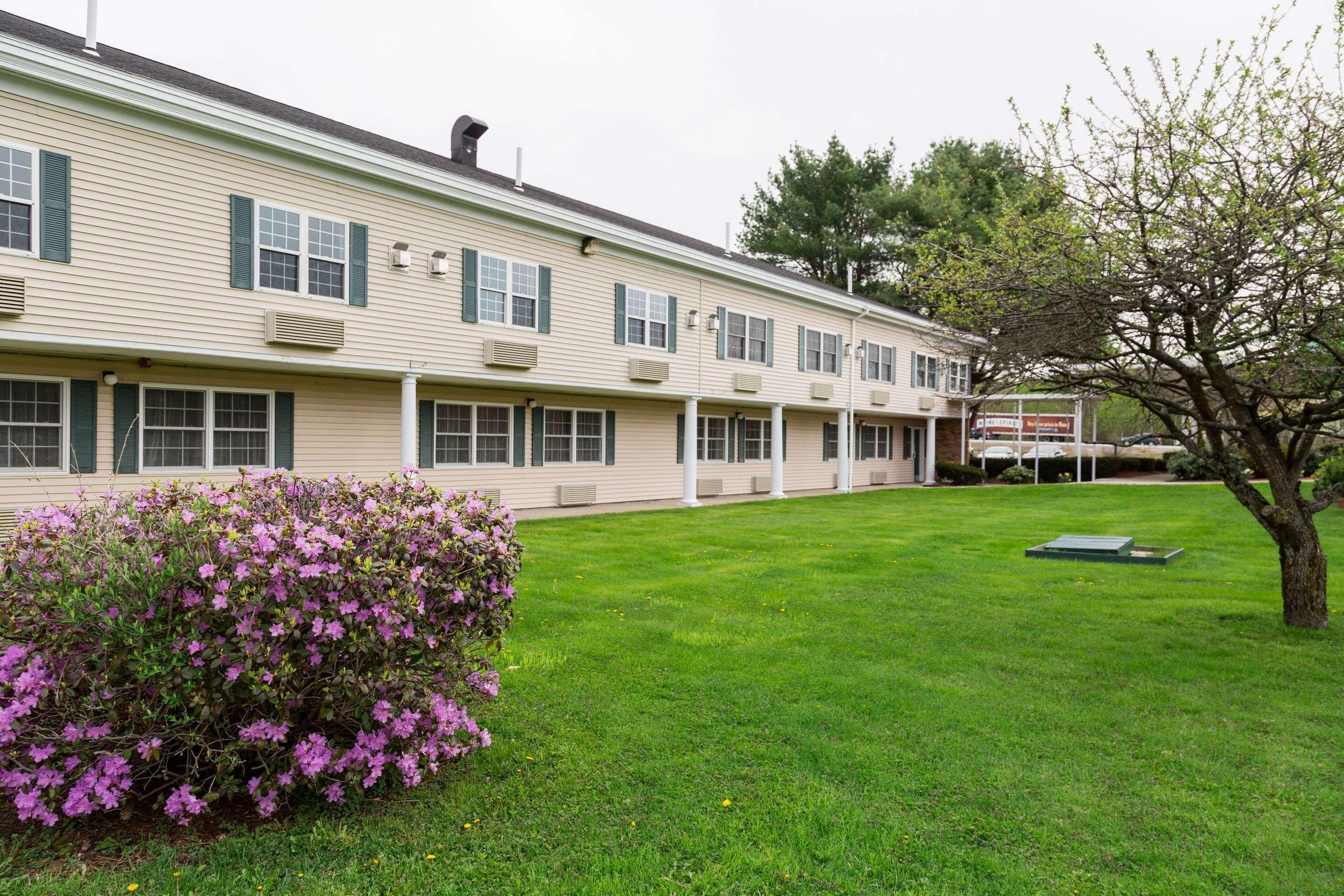 Fireside Inn & Suites Auburn Lewiston Exteriör bild
