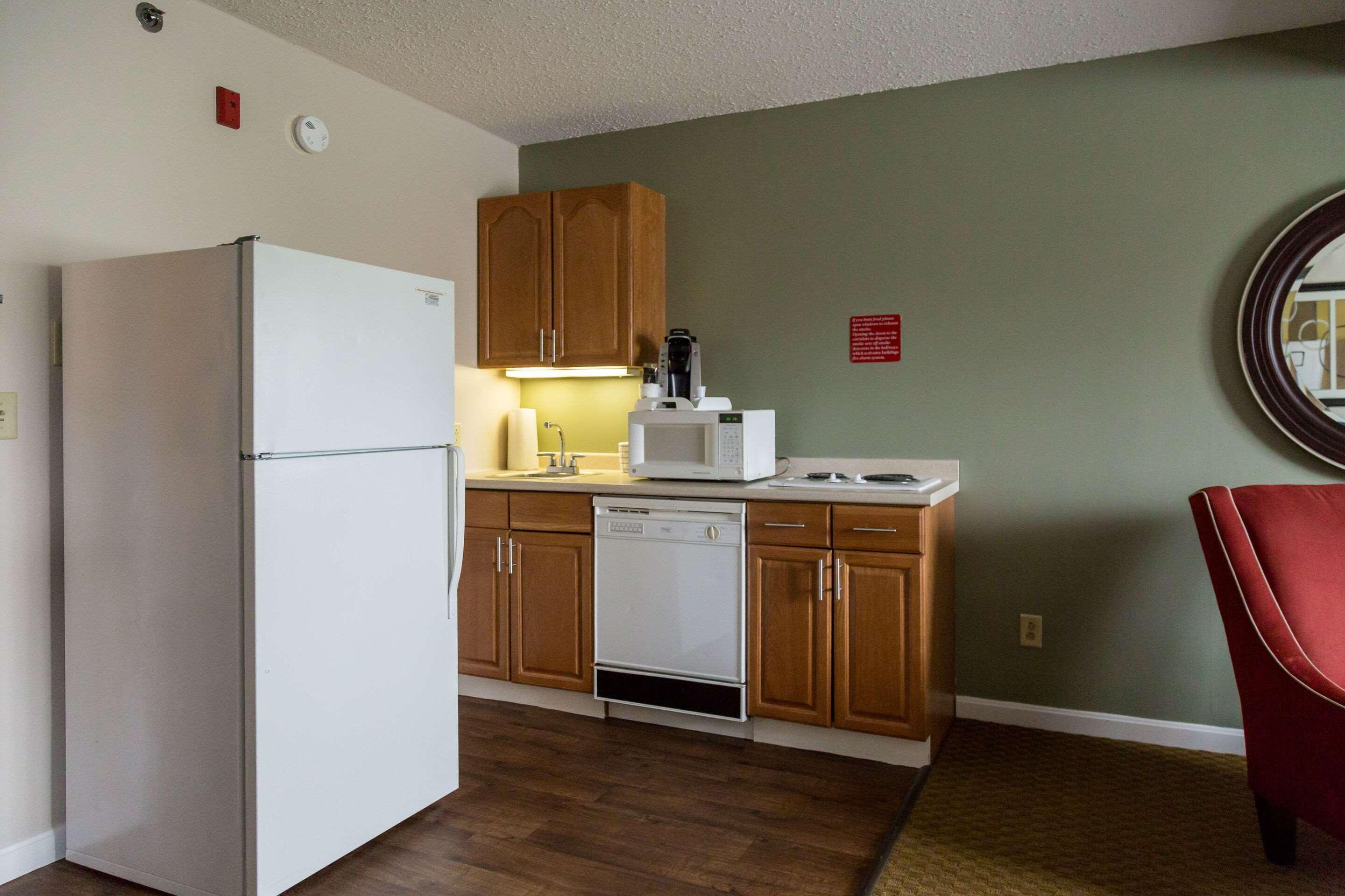 Fireside Inn & Suites Auburn Lewiston Exteriör bild