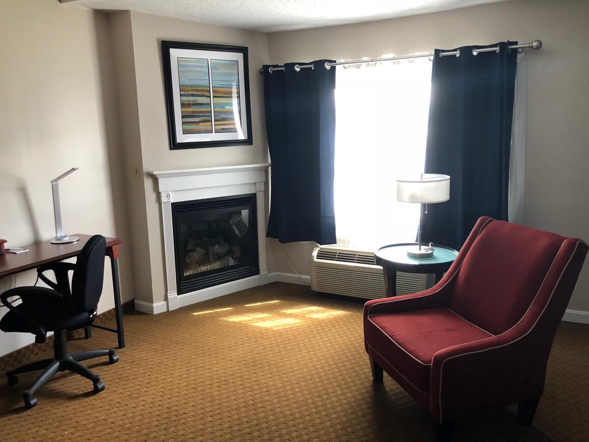 Fireside Inn & Suites Auburn Lewiston Exteriör bild
