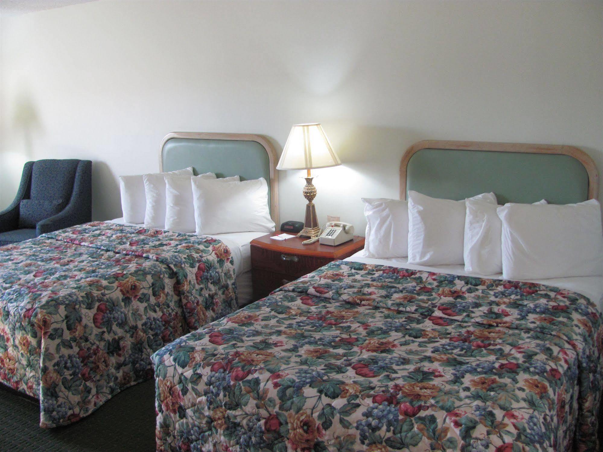 Fireside Inn & Suites Auburn Lewiston Exteriör bild
